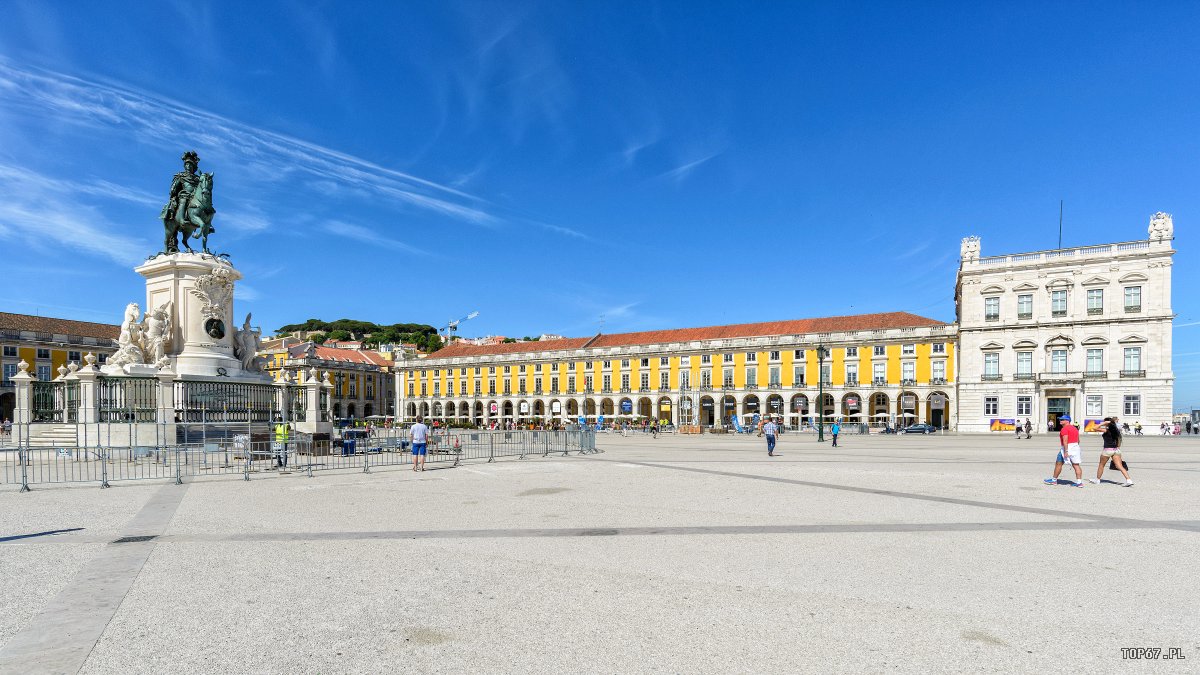 TP6_6002.jpg - Praça do Comércio. W pierwszym planie pomnik Króla José I