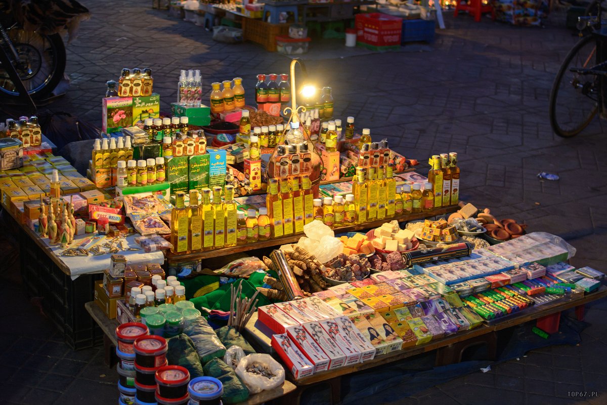 TP4_3181.jpg - W nocy też się handluje